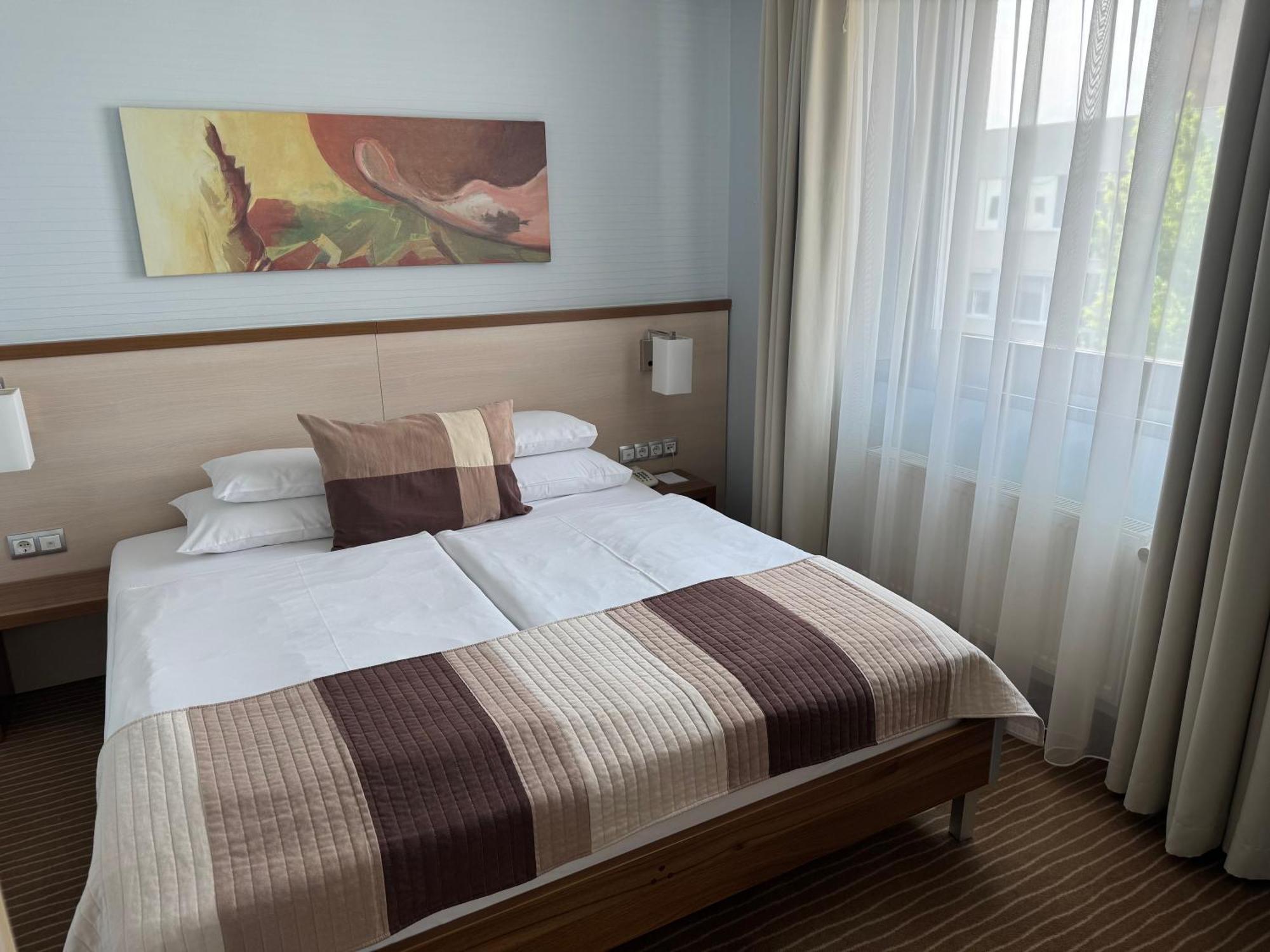 Hotel Famulus Ráb Exteriér fotografie